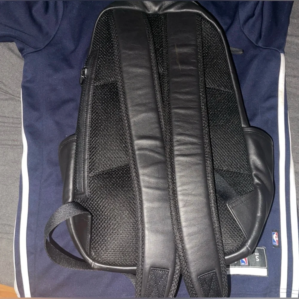 Coach backpack - Picture 2 of 4